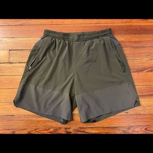 Lululemon Olive Switch-Up Short 7”